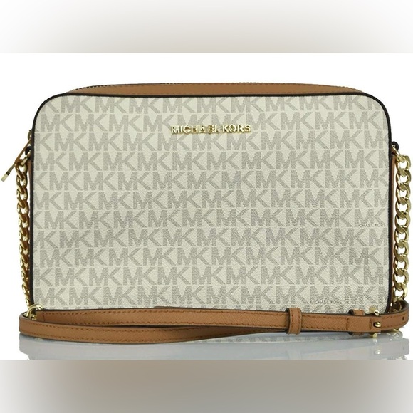 Michael Kors Handbags - Michael Kors Jet Set Crossbody